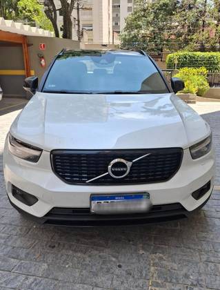 VOLVO XC40 1.5 T5 RECHARGE R-DESIGN GEARTRONIC